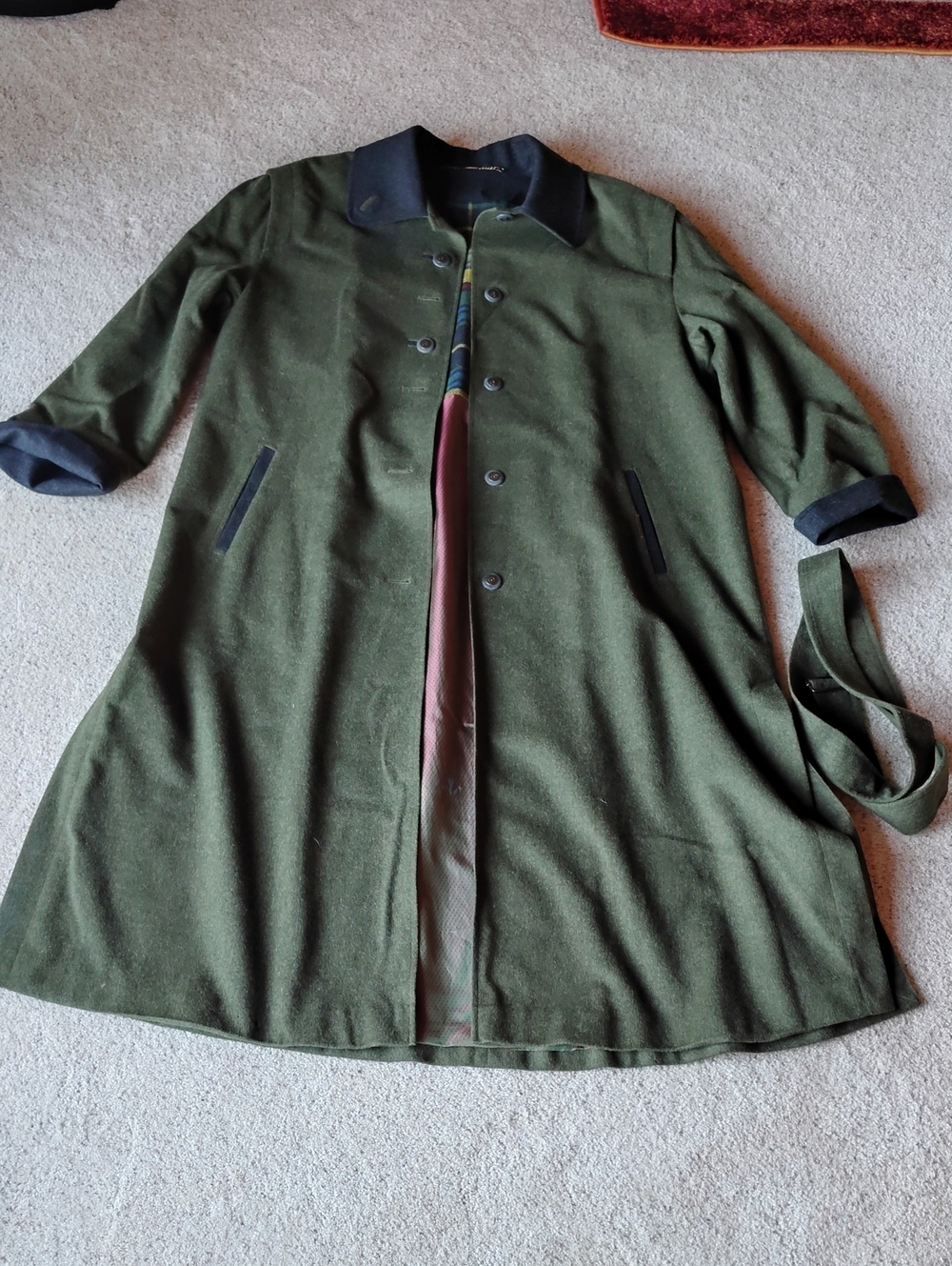 Geiger Women's Size 38 Lightweight Wool Olive Green Coat